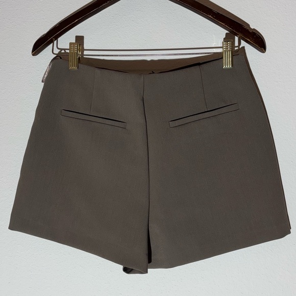 Zara Skort NWT Size Medium - Picture 2 of 4